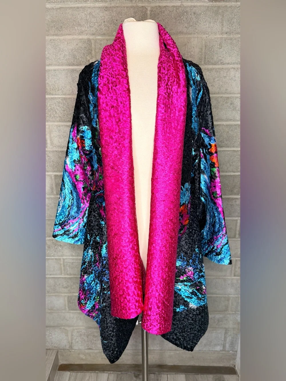 Unbranded eye catching